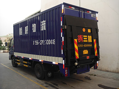 小型尾板貨車，靈活運(yùn)輸，輕松應(yīng)對(duì)各種場景